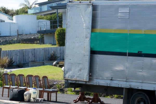 furniture shipping moving get a quote from tsi furniture shippers