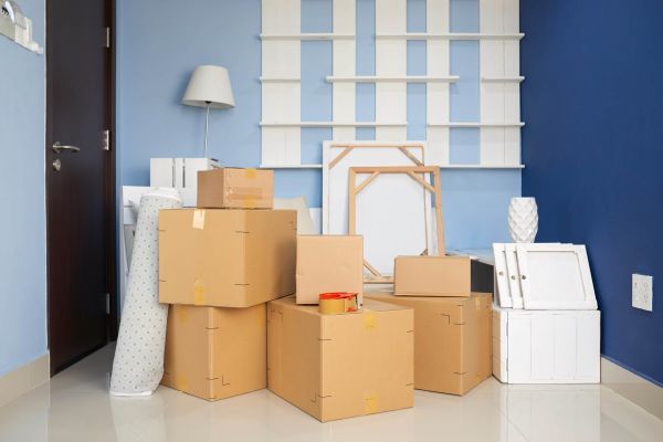Downsizing to a Smaller Home: 7 Tips for an Efficient Move