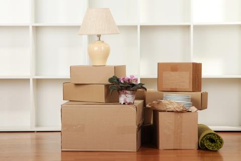 How Do I Estimate the Weight of my Belongings for Shipping?